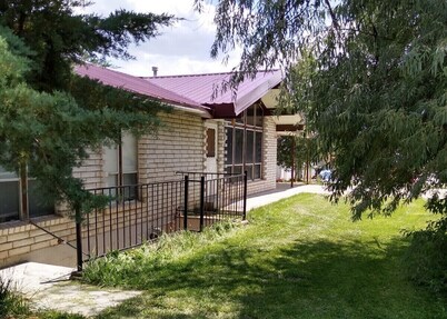 Groovy Country Pad in a Serene Setting