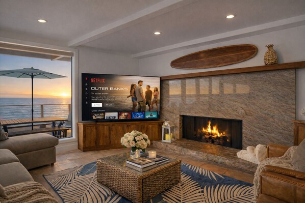 Interior - Santa Cruz Oceanfront Escape with Panoramic Views! (Santa Cruz)