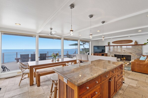 Interior - Santa Cruz Oceanfront Escape with Panoramic Views! (Santa Cruz)