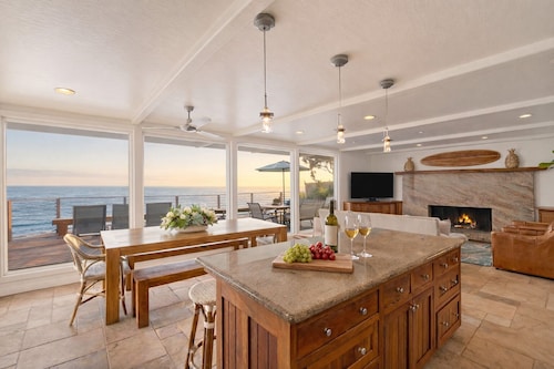 Santa Cruz Oceanfront Escape with Panoramic Views!