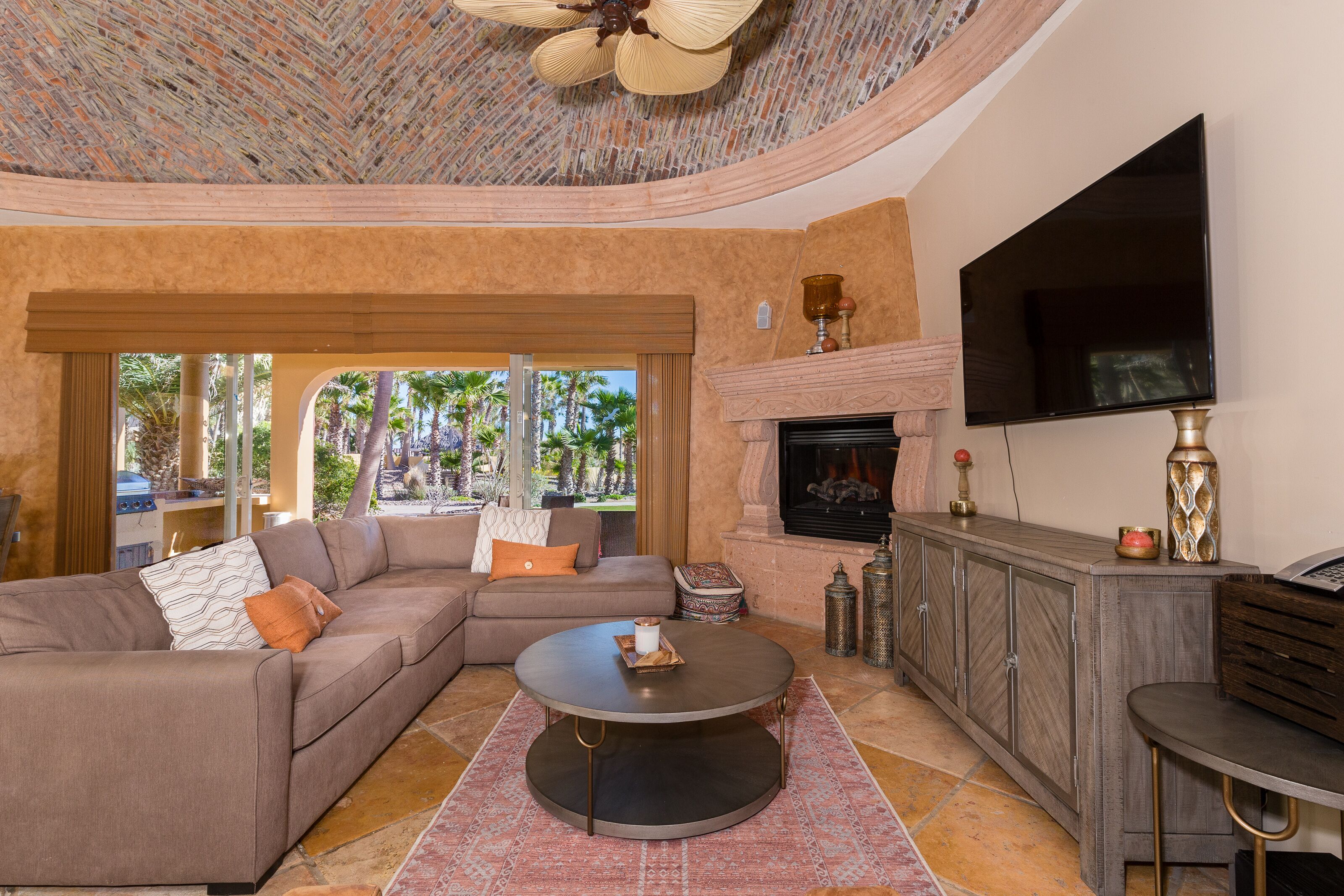 TV connectée, lecteur de DVD, chaîne hi-fi