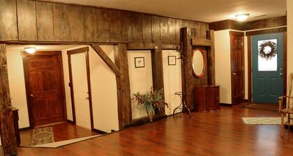 Vuonna 1830 rakennettu kastanjalato lepää viehättävässä Amishin kaupungissa Winesburgissa