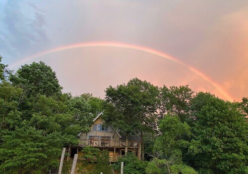 Love Sunsets?   Glory in a natural, cozy,  rustic setting