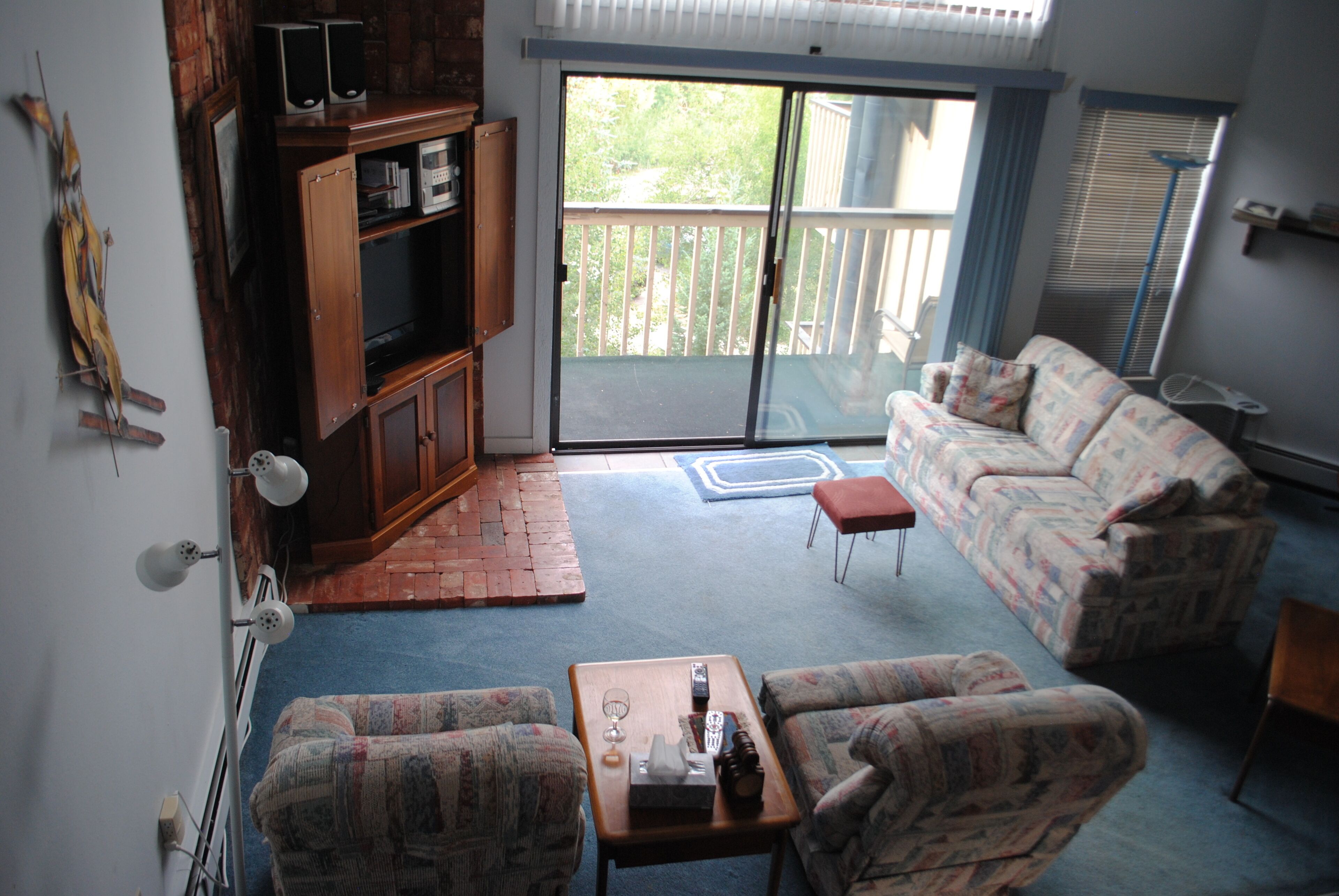 Great Views & 3 Br, 2 Full Bath Near World Class Winter/Summer Recreation