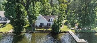 Papa's Paradise, maison familiale au bord du lac
