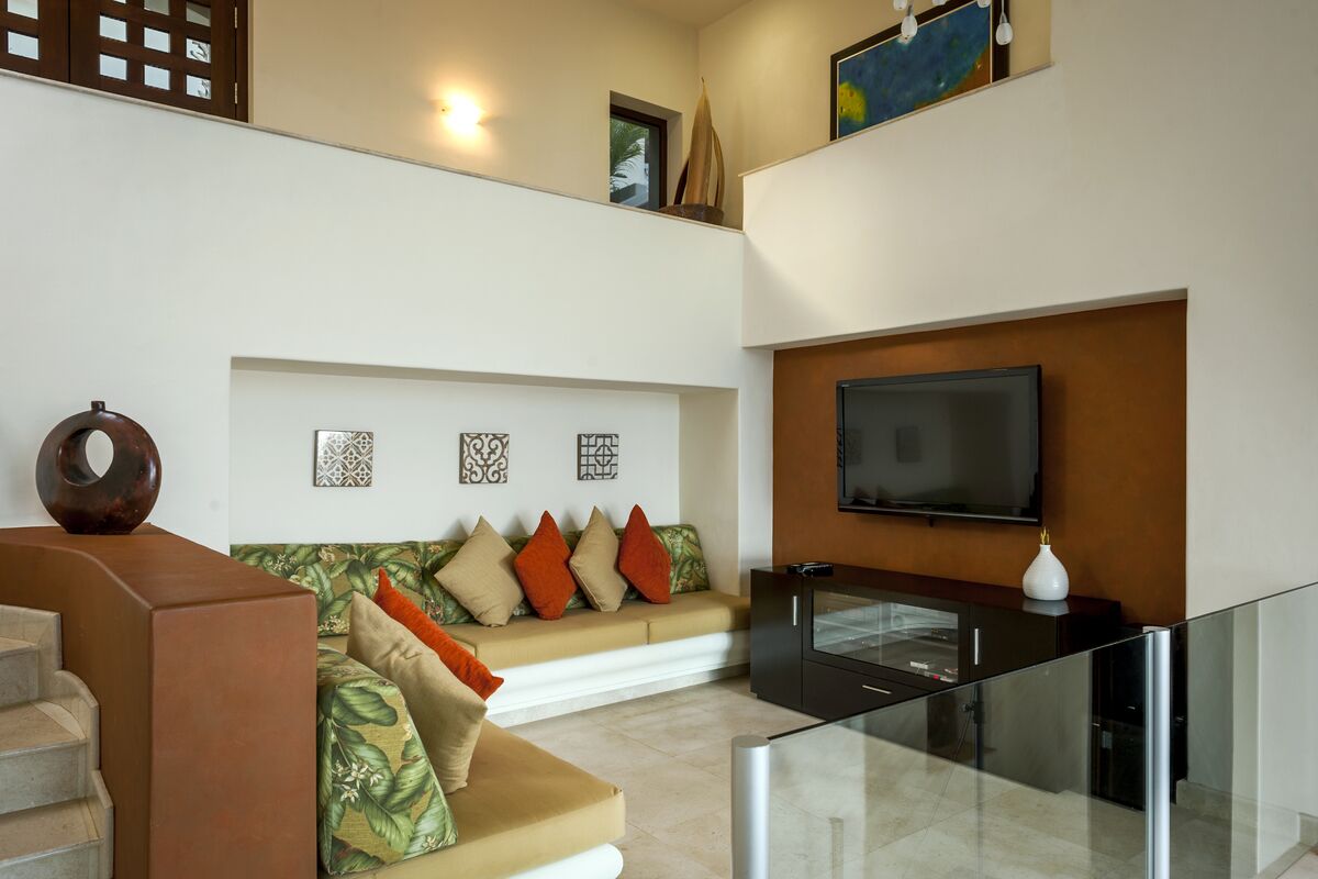 Luxury Pedregal Villa Sebastian, Downtown, 7th Night Free, Chef, Concierge!