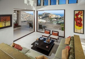 Smart TV, DVD player, books, music library - Luxury Pedregal Villa Sebastian, 4th Night Free, Chef, Concierge! (Cabo San Lucas)