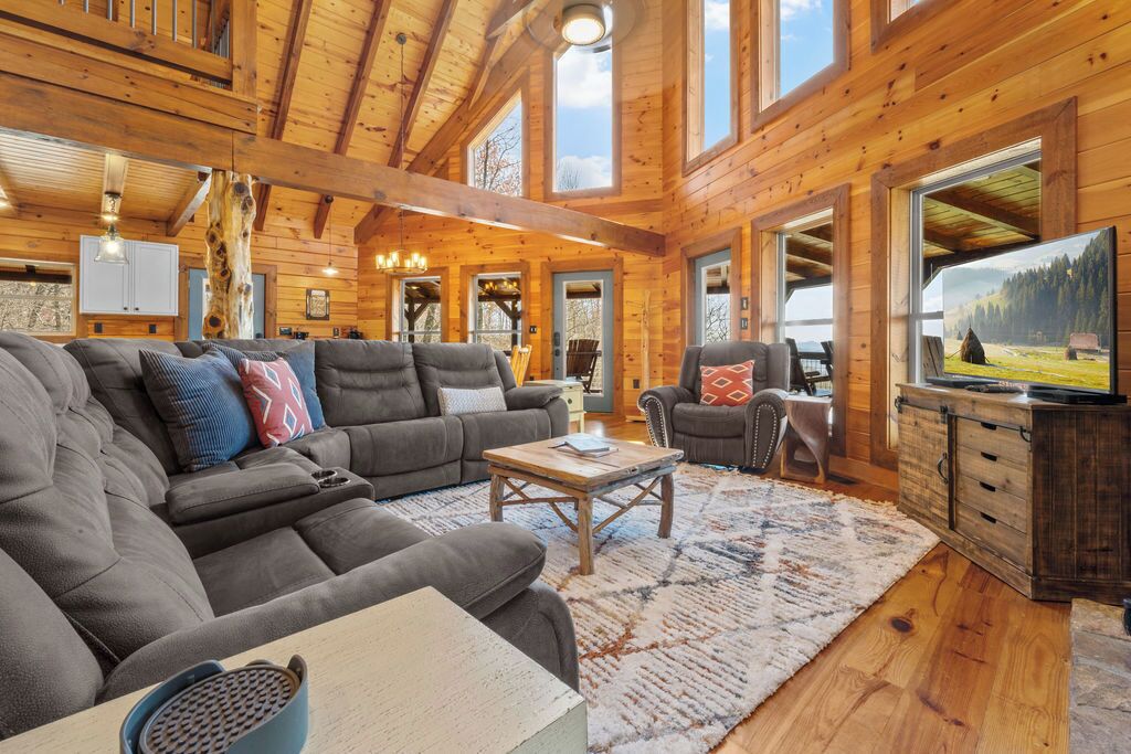 Een smart-tv, een open haard, een dvd-speler en tafelvoetbal