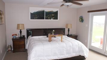 2 chambres, coffres-forts dans les chambres, bureau