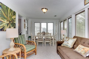 TV - Ocean side, North End, second floor, 2 bedroom condo (Virginia Beach)