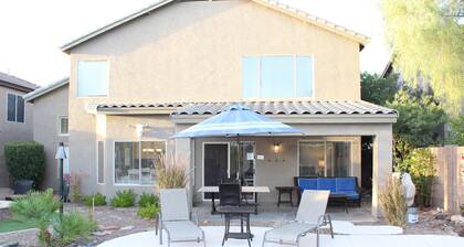 ¡TARIFAS ESPECIALES! Hermosa escapada al desierto con piscina privada justo al norte de Scottsdale