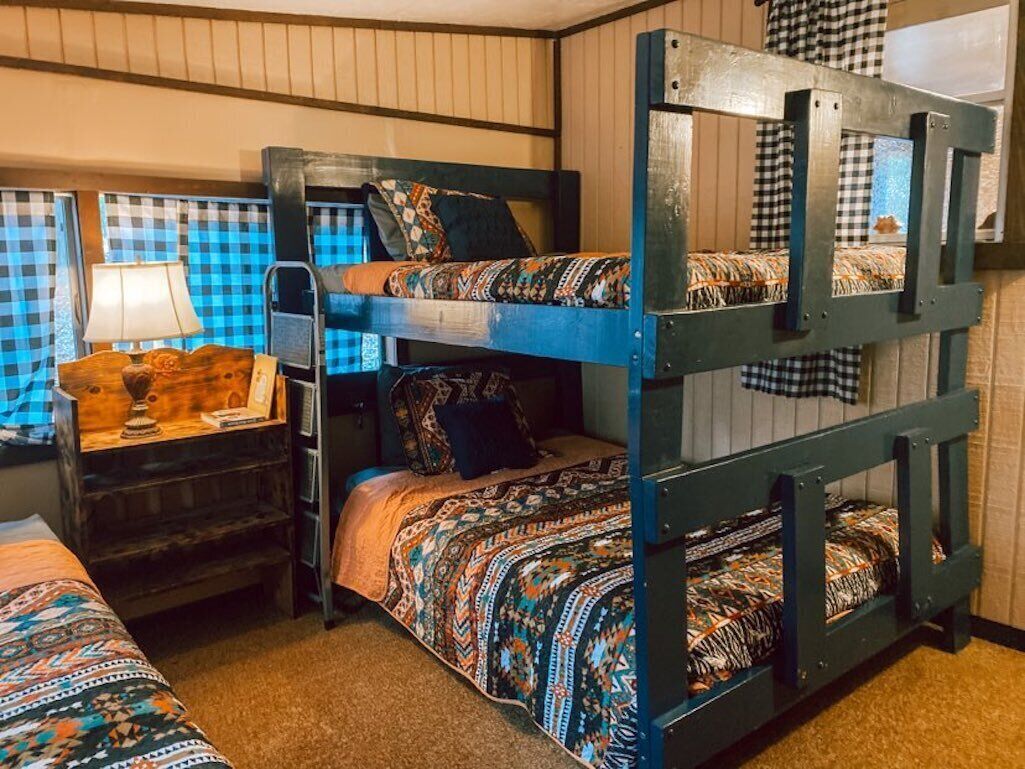 Magnolia Cabin - On the Ouachita river