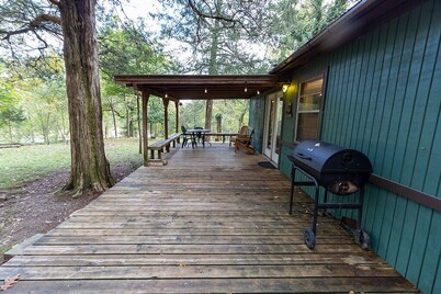 Magnolia Cabin - On the Ouachita river