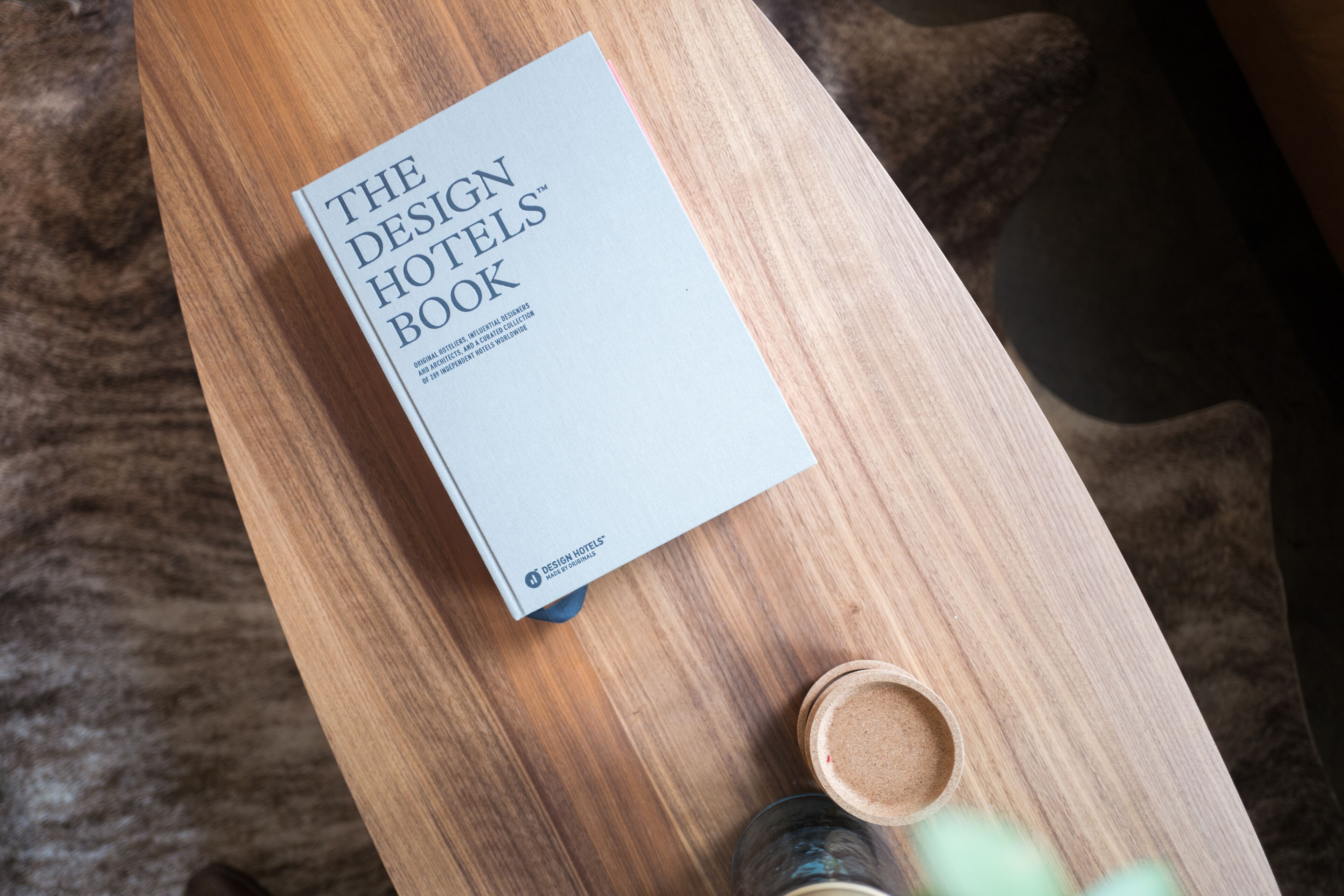 Bright Designer Loft in Center of Downtown