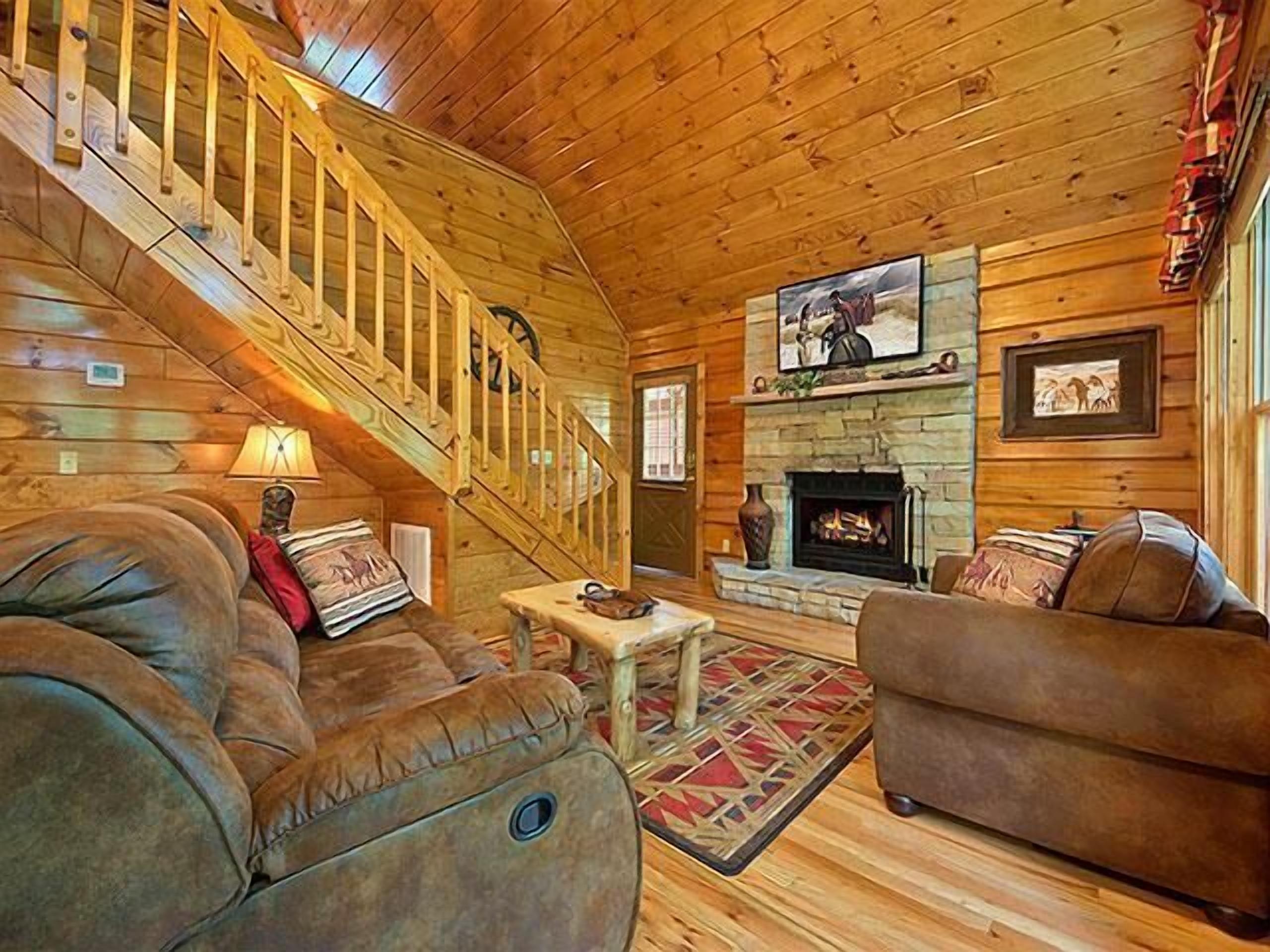 Rustic Villa - Wrap-Around Porch| Pet Friendly!| Brand New Hot Tub!