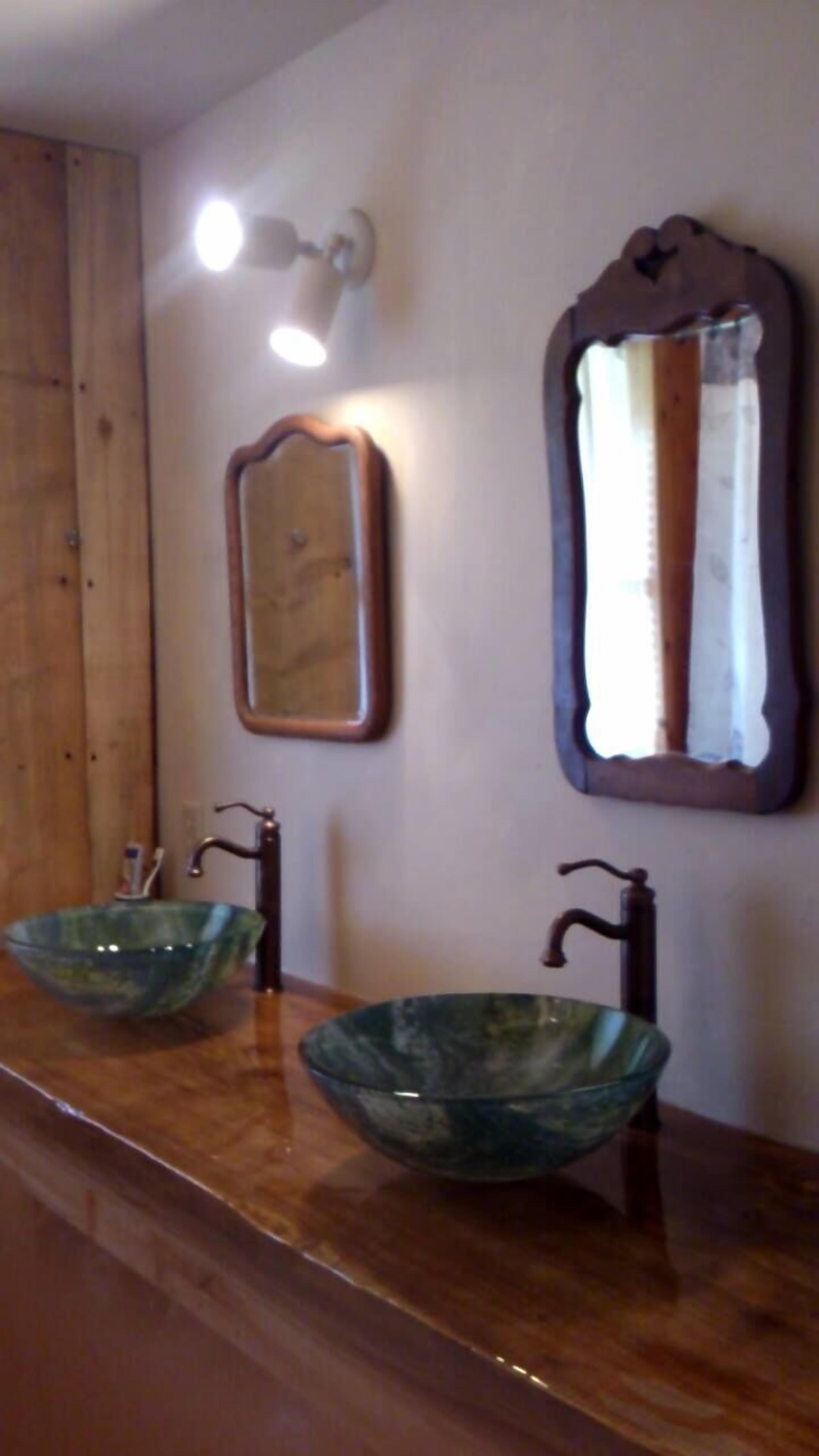 Kasilof Log Accent Bed & Breakfast with Mountain View