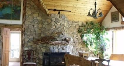 Kasilof Log Accent Bed & Breakfast Mountain View