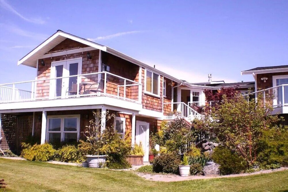 Boat House at Sunlight SeaScape Gentle Retreat Whidbey Island for 2