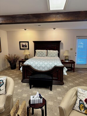 1 soverom, strykejern/-brett, wi-fi (inkludert) og sengetøy