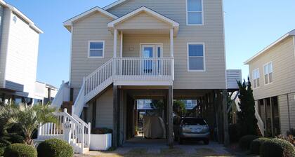 REDUCED RATES FOR AUGUST - 4 Bed IP House on Water-Sleeps 8-EASY BEACH ACCESS