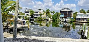 Exterior - Directly Across The Street From Bonita Beach!!!  Beach, Bay, And Boat Dock (Bonita Springs)