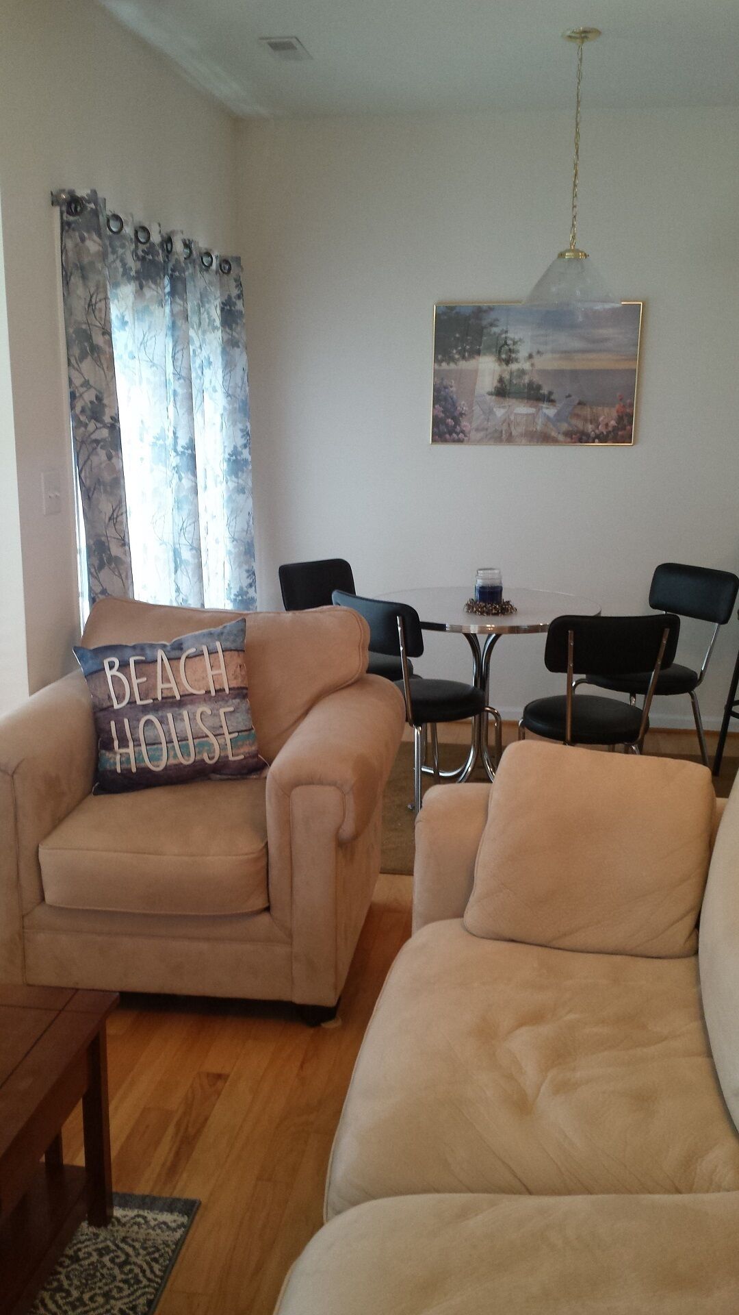 Bright & spacious, perfect for your family vacation! Indoor & Outdoor pools.