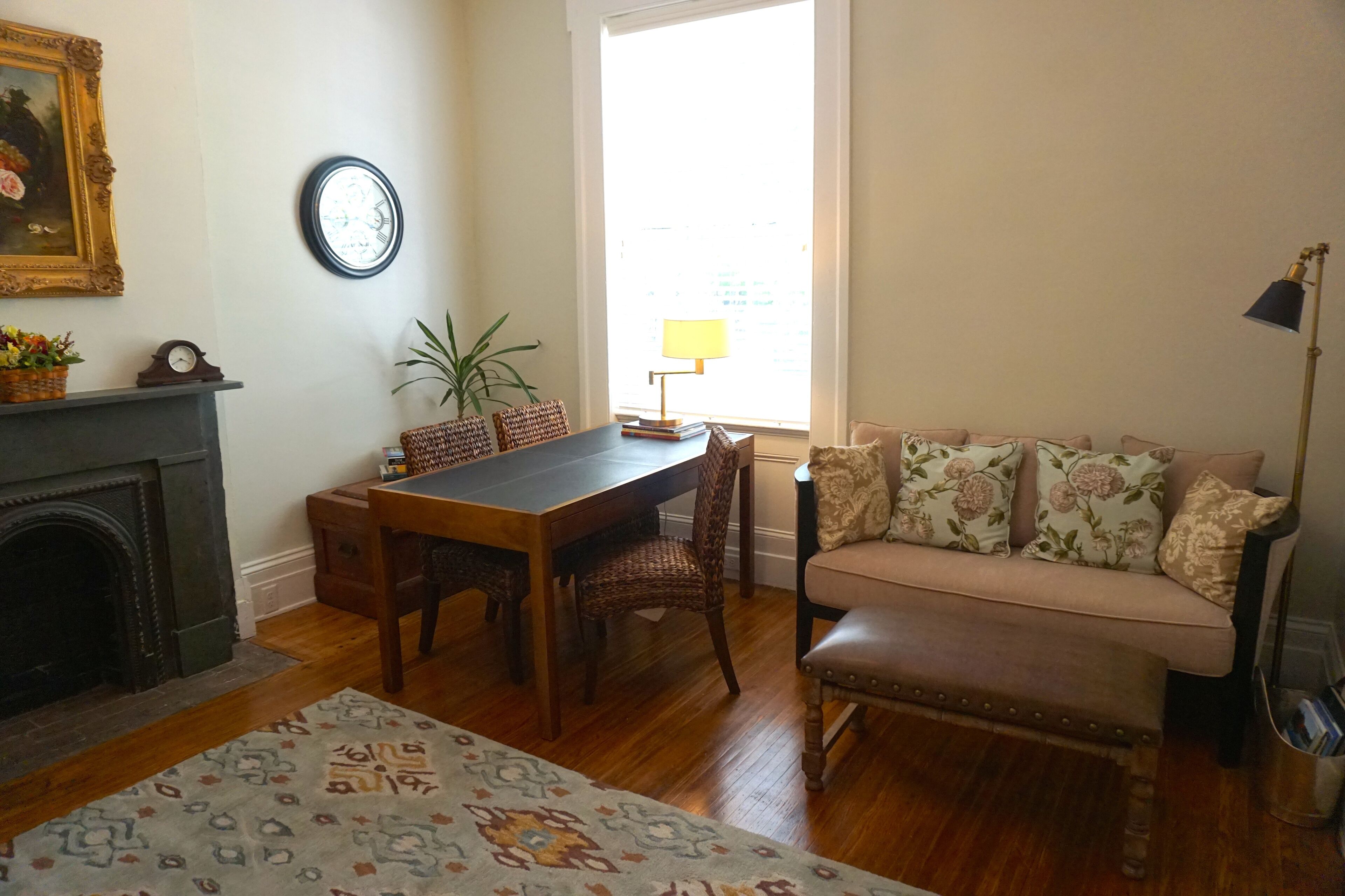 Elegant 5 Br Row House In Geneva's Historic District, Walk To HWS, Lake, Dntown