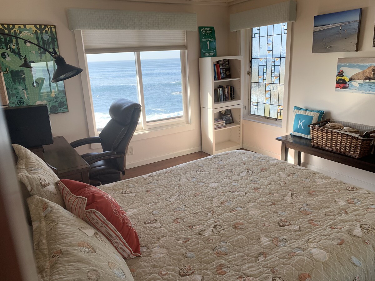 Photo 23 of 6-Bedroom Oceanfront Masterpiece in Pacific Grove, CA. From S1400 for 8 guests