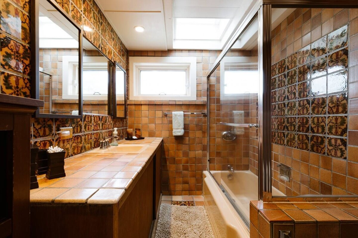 Photo 29 of 6-Bedroom Oceanfront Masterpiece in Pacific Grove, CA. From S1400 for 8 guests