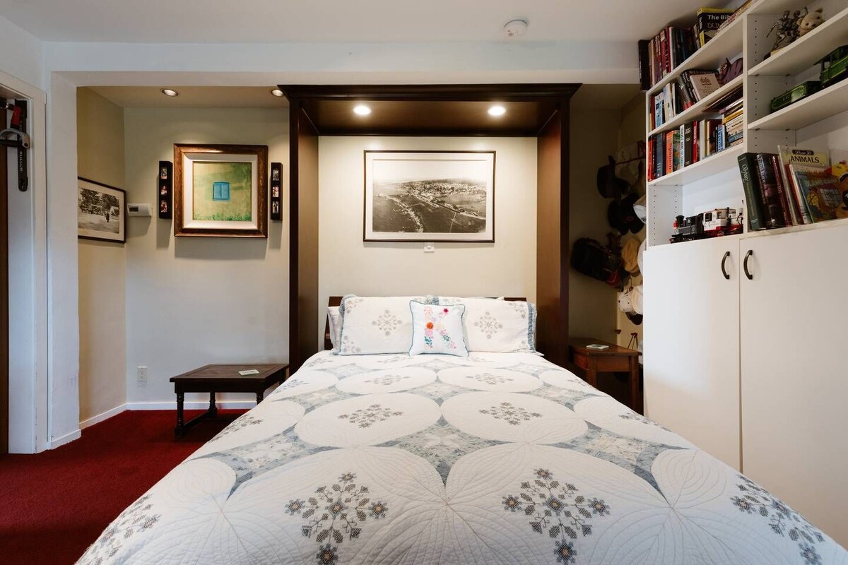 Photo 25 of 6-Bedroom Oceanfront Masterpiece in Pacific Grove, CA. From S1400 for 8 guests