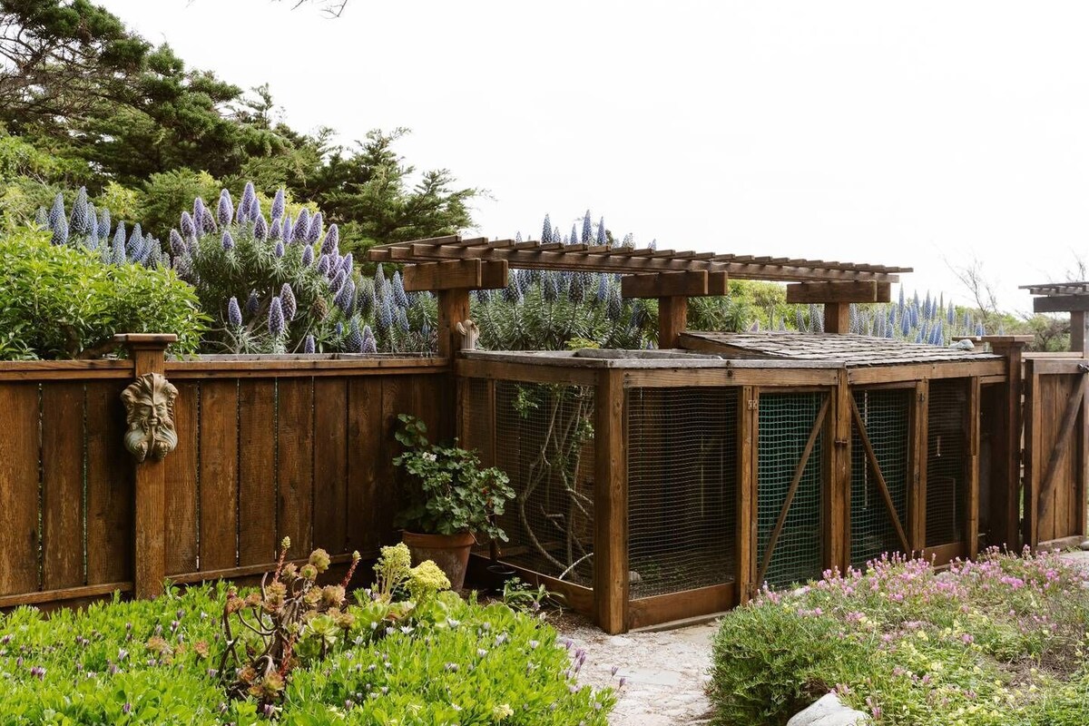 Photo 35 of 6-Bedroom Oceanfront Masterpiece in Pacific Grove, CA. From S1400 for 8 guests