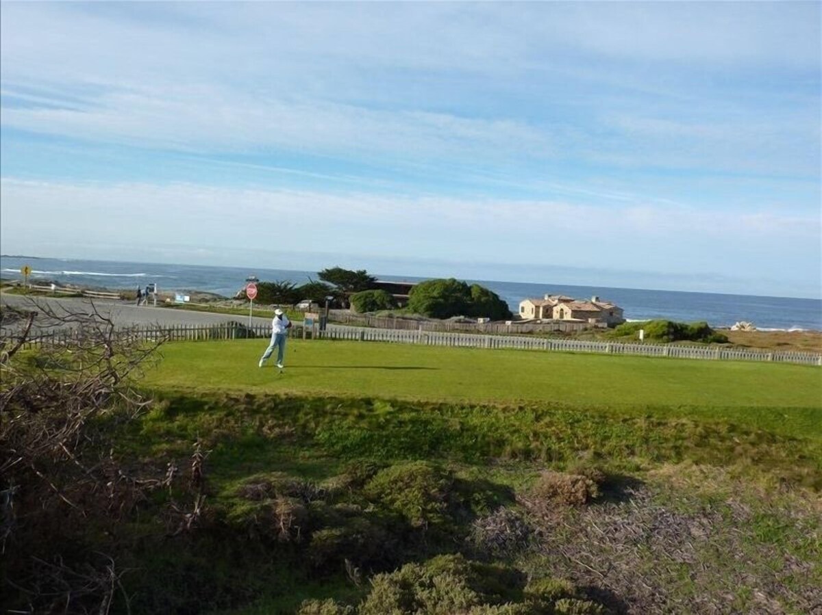 Photo 46 of 6-Bedroom Oceanfront Masterpiece in Pacific Grove, CA. From S1400 for 8 guests