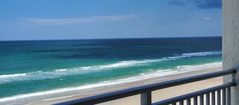 🏖️👣OCEANFRONT PARADISE- 7th Floor balcony views! 🩴👙