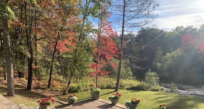 Kaunis AuSable-joen koti