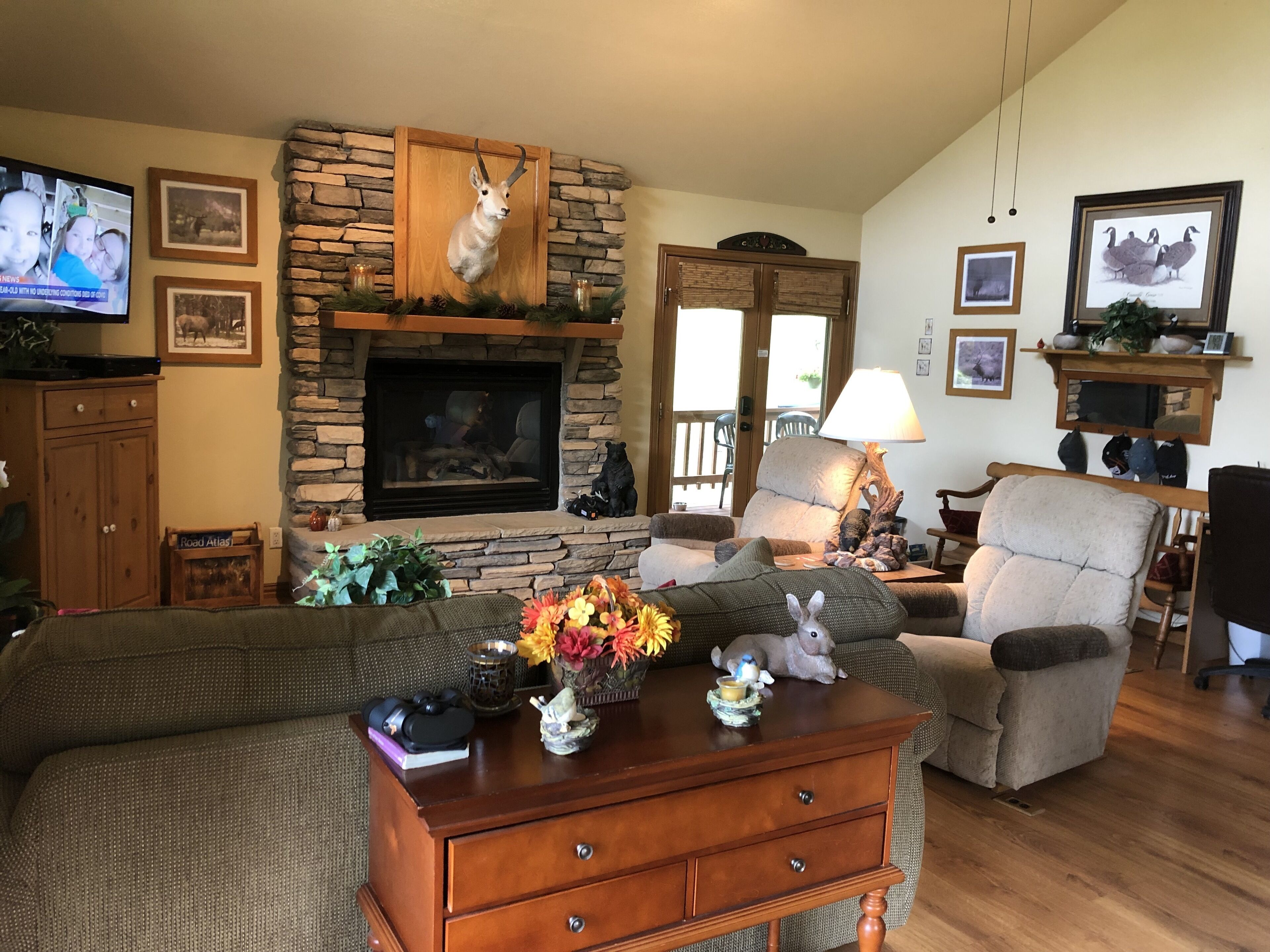 ELK HOLLOW, MOUNTAIN VIEWS, NEAR NAT'L FOREST, DUCK & FISH POND