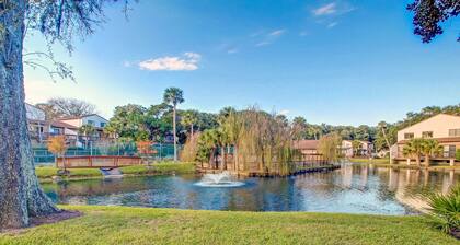 Schön Remodeled Pet Friendly Forest Ridge Townhome - Kurzer Fußweg zum Strand