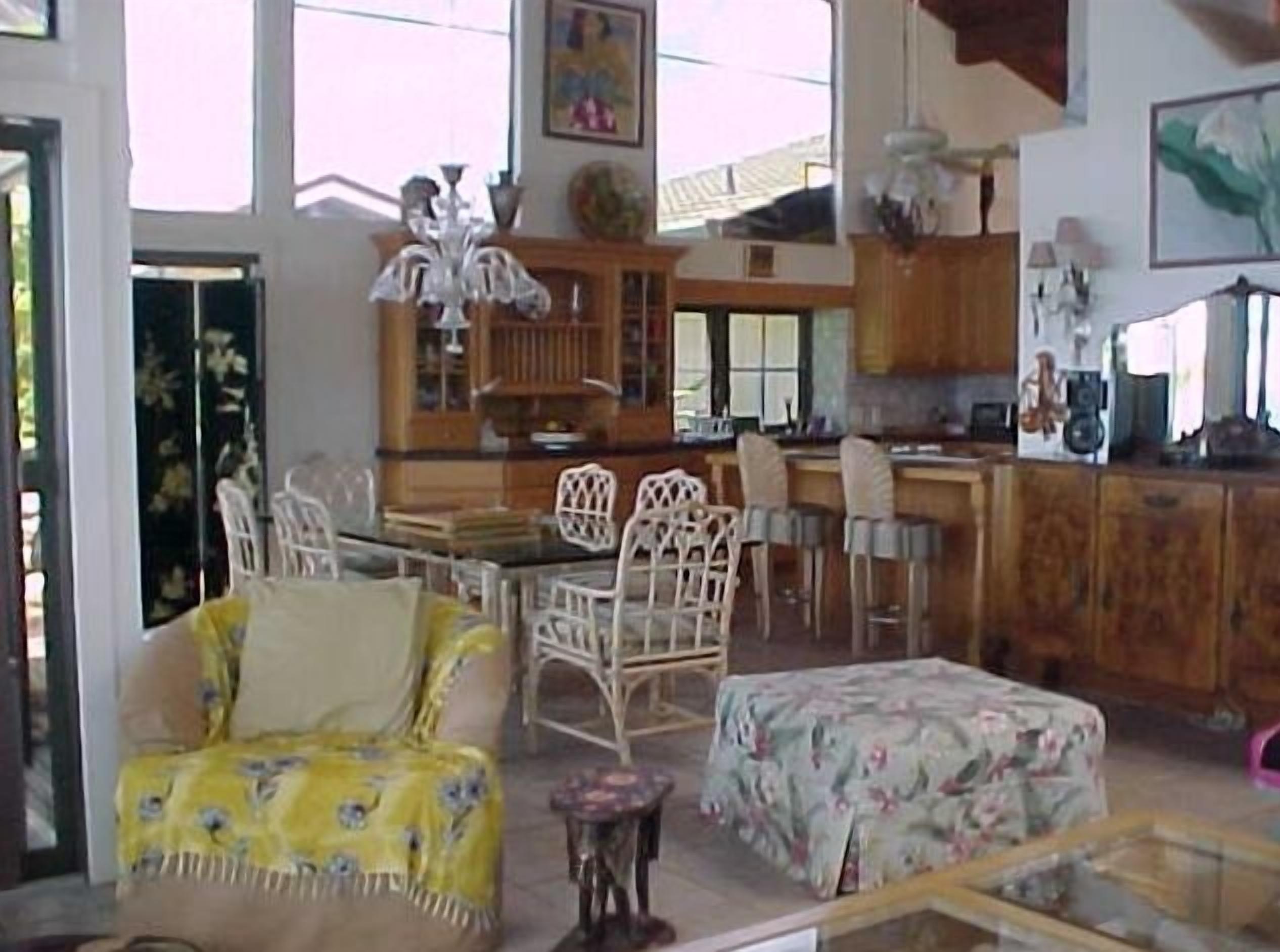 4 Bedrooms, Newly AC, 3.5 bathrooms,Deluxe, Sleeps 10, Oceanfront Pool, Private