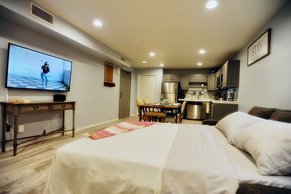 1 bedroom, iron/ironing board, WiFi, bed sheets