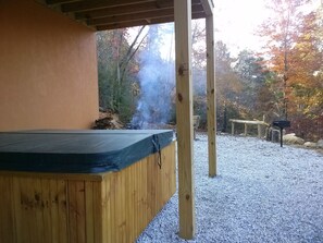 Outdoor spa tub -  Secluded Mountainside Cabin, Close to Town, No 4 wheel drive needed!  Hot Tub! (Bryson City)