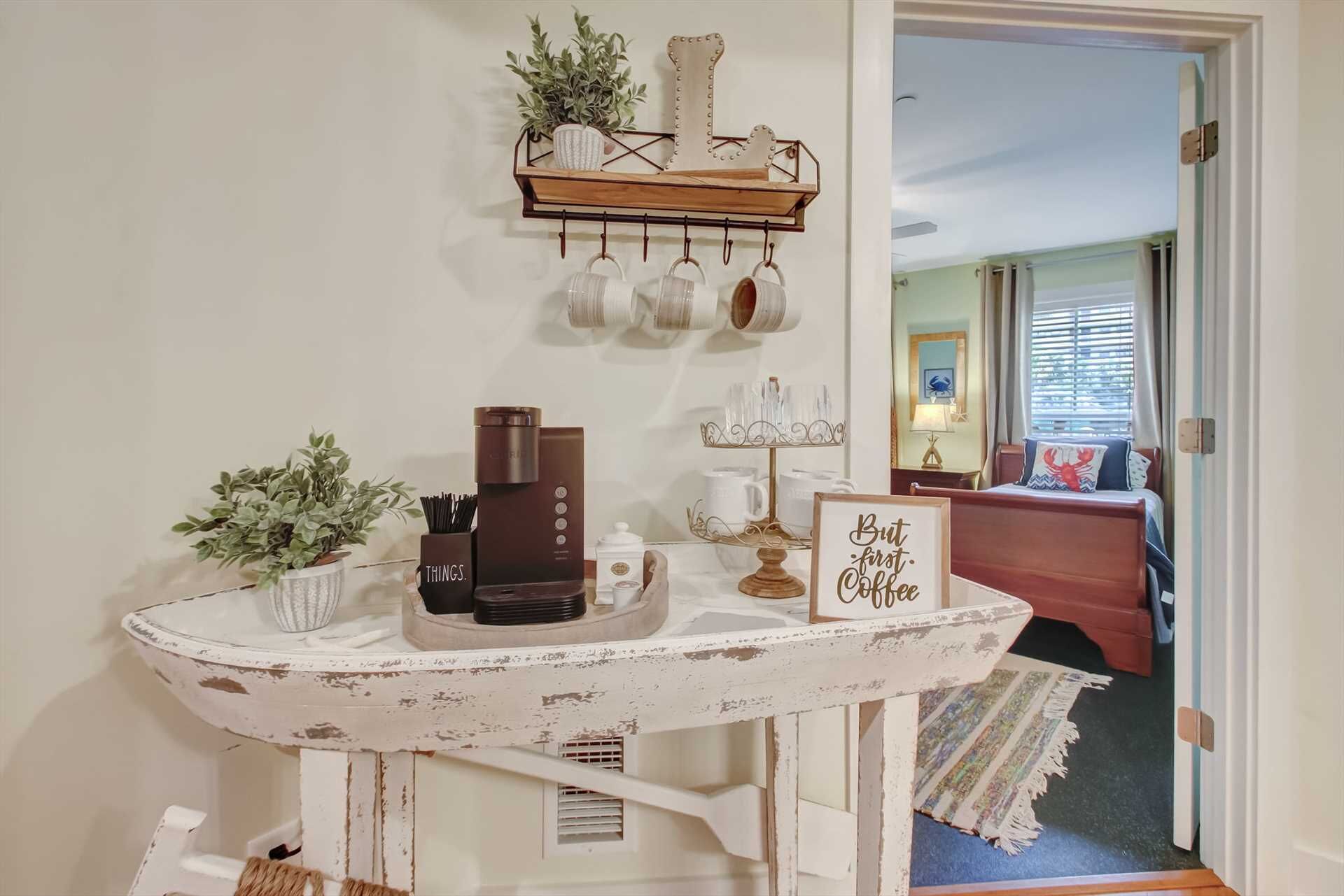 Beautiful, Spacious Townhome with Elevator, Ocean View and  Easy Access to the Beach!