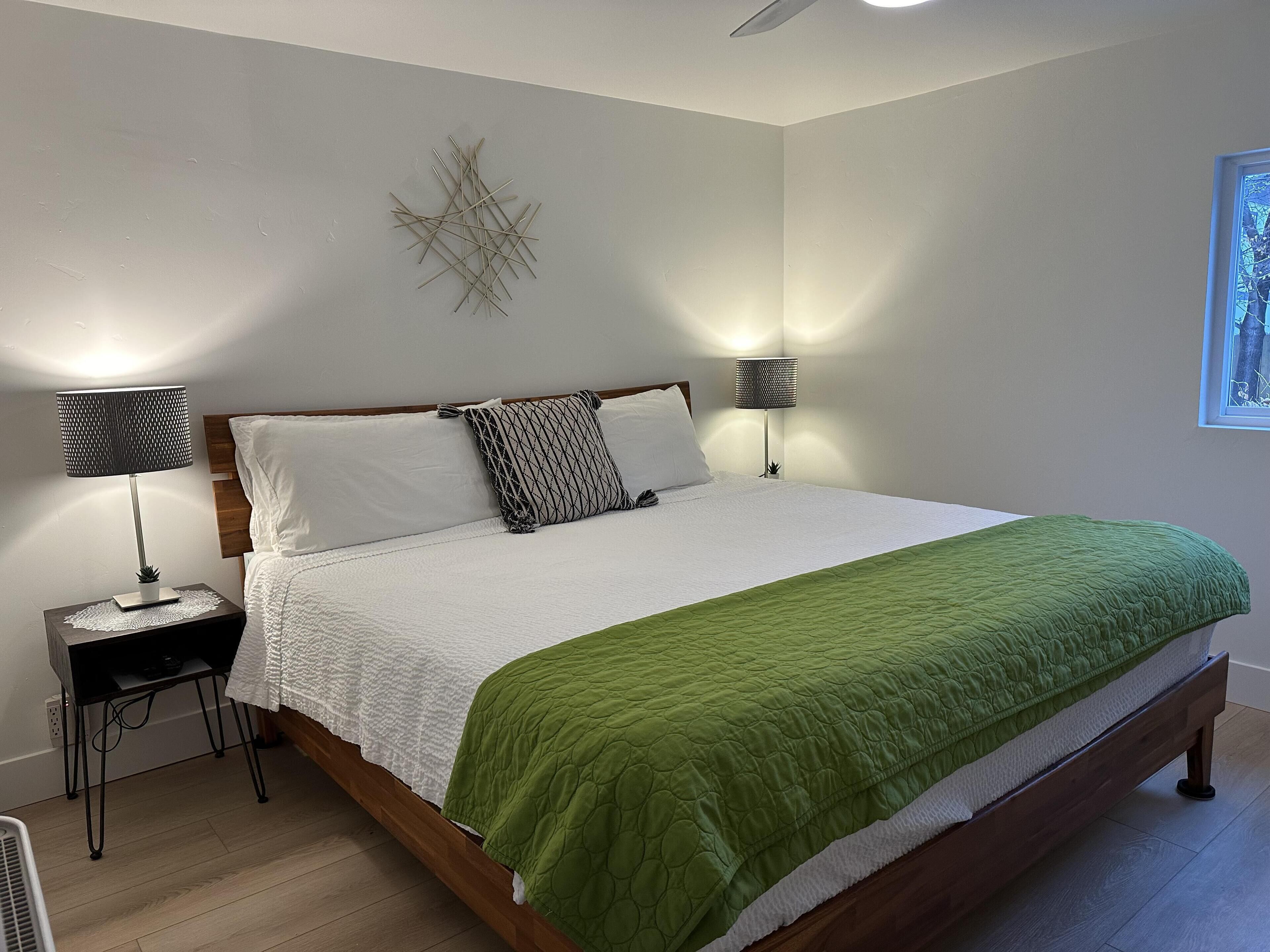 2 bedrooms, iron/ironing board, travel crib, free WiFi