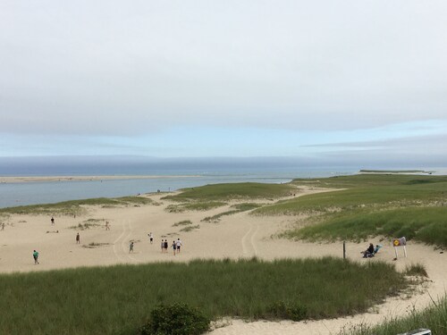 Chatham Village - Adorable Studio Apartment in Antique Home