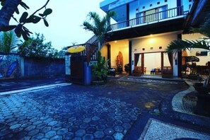 Kamar Standar, 2 Tempat Tidur Twin, Bebas Asap Rokok, pemandangan kebun | Eksterior