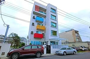 Konaklama yerinin ön cephesi