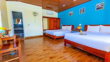 Deluxe Family Room | Minibar, desk, soundproofing, iron/ironing board