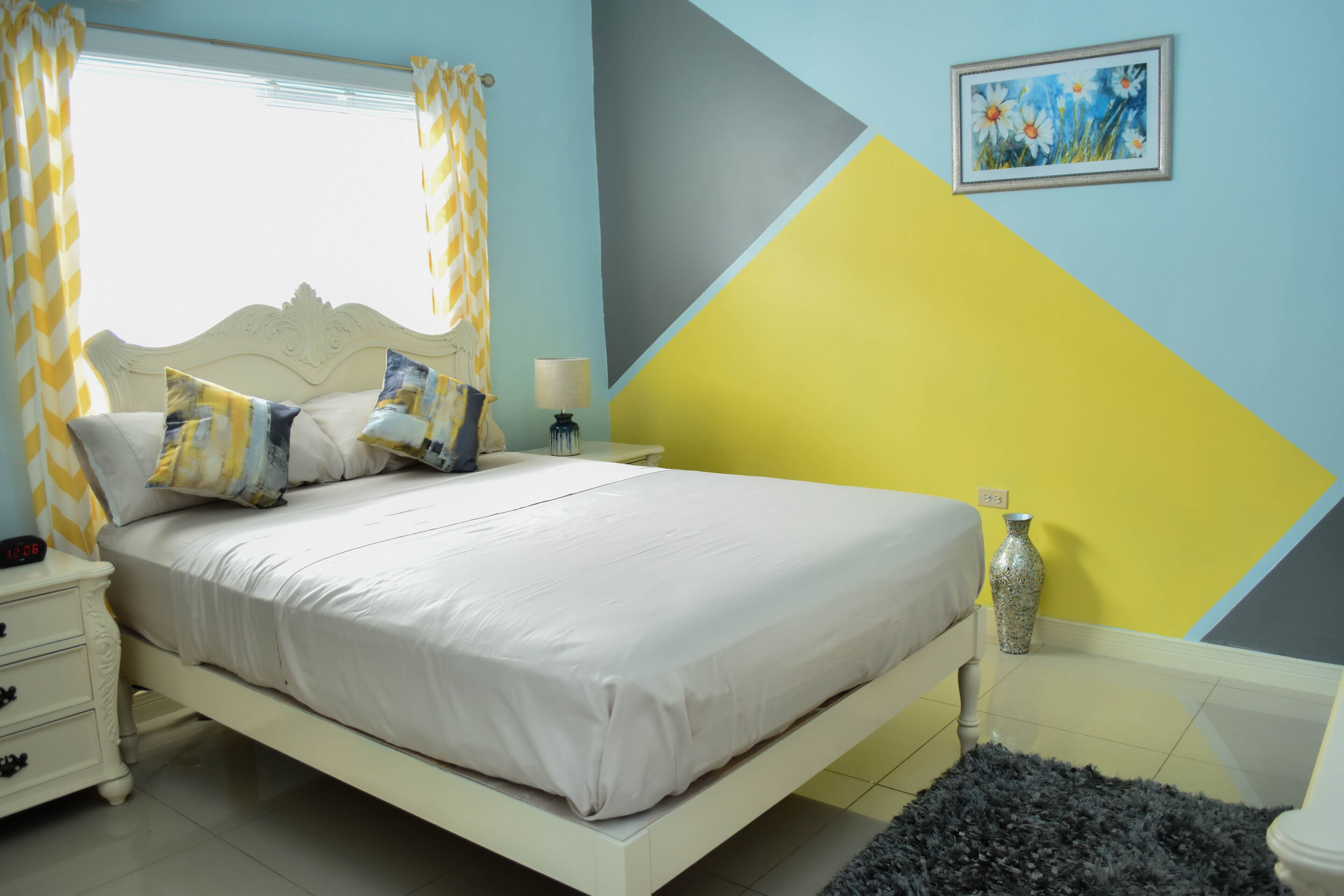 2 室のベッドルーム、アイロン / アイロン台、WiFi、ベッドシーツ