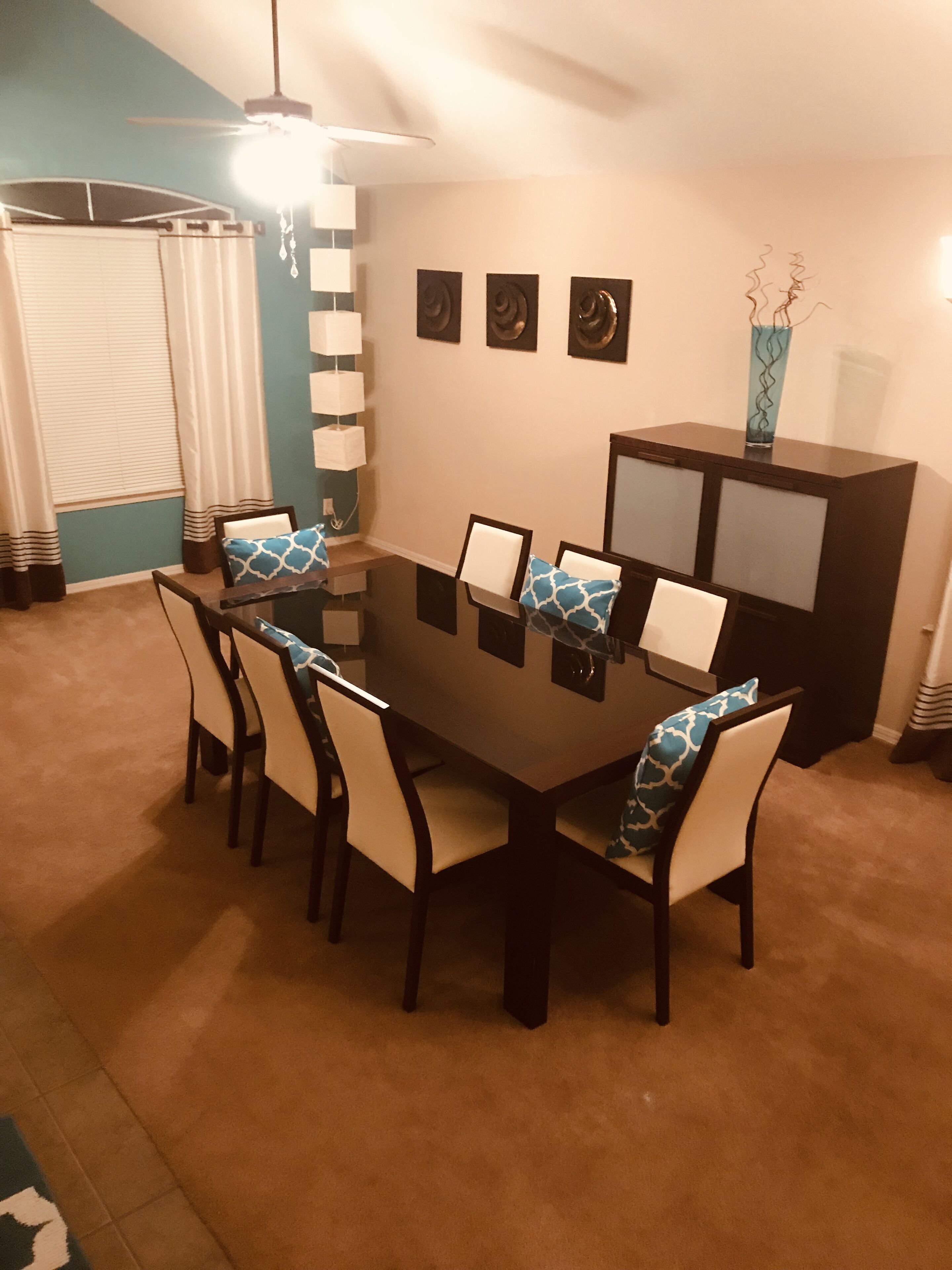 Westside El Paso Beautiful Big House lots of Perks contemporary nice Backyard