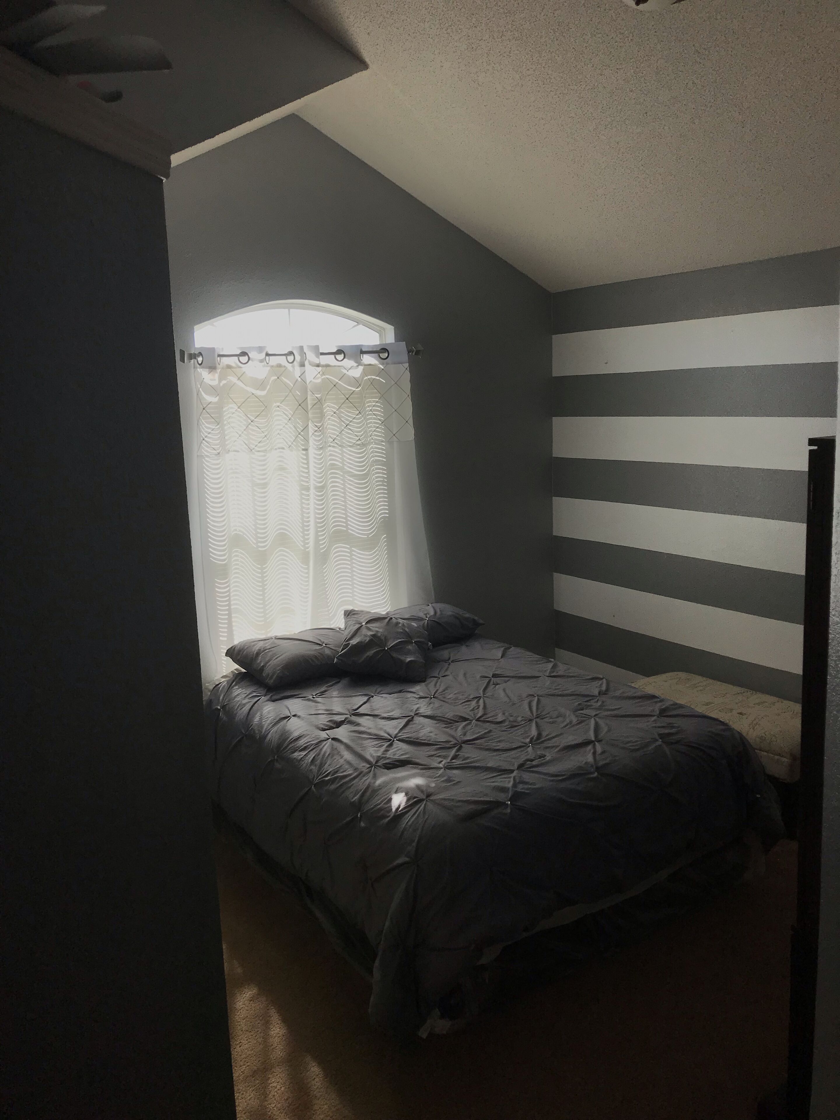 Westside El Paso Beautiful Big House lots of Perks contemporary nice Backyard