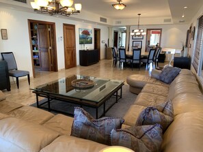 Smart TV, estéreo y impresora 