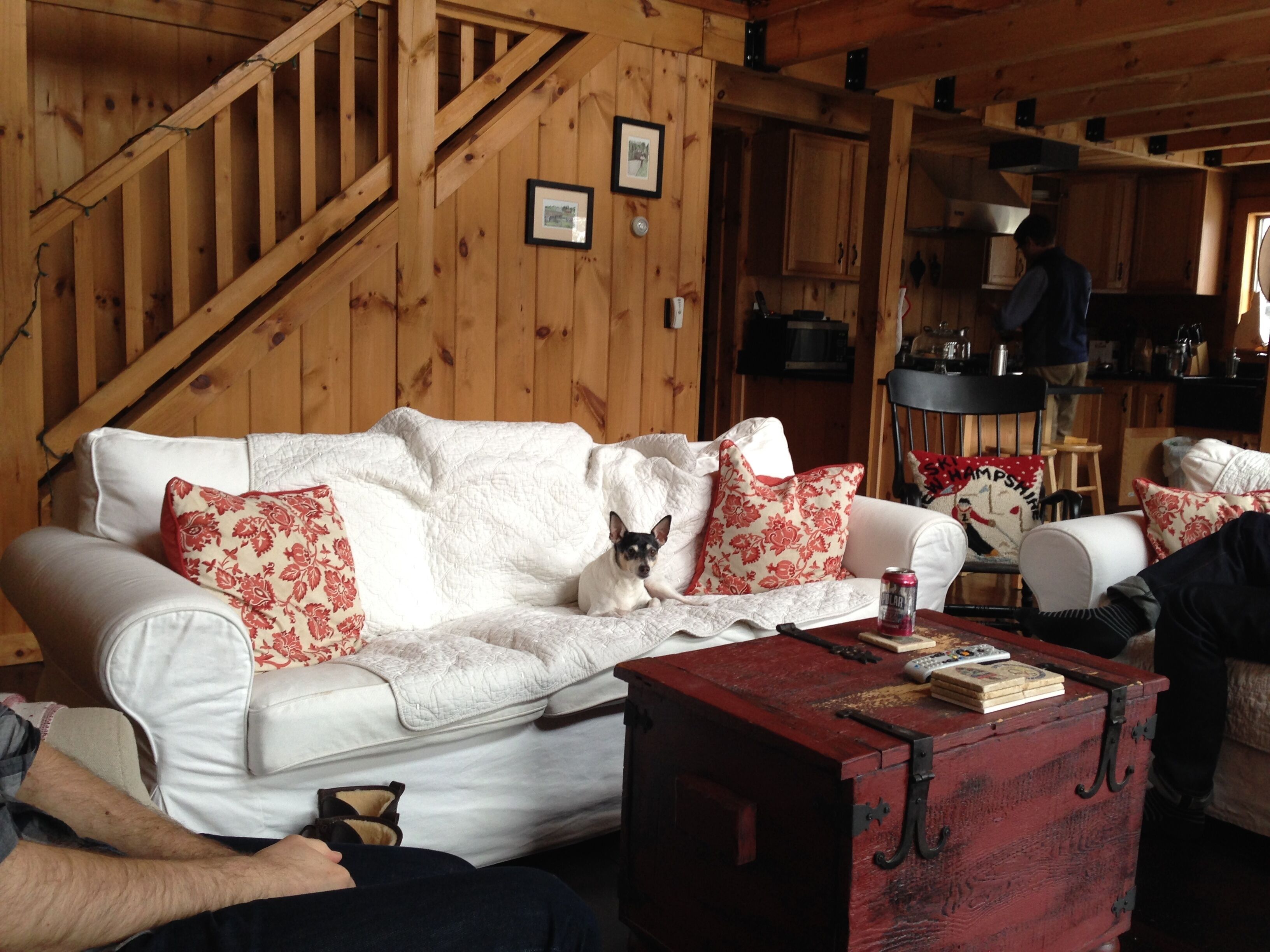 Beautiful 3-bedroom Log Cabin On 50+ Acres Overlooking the White Mountains